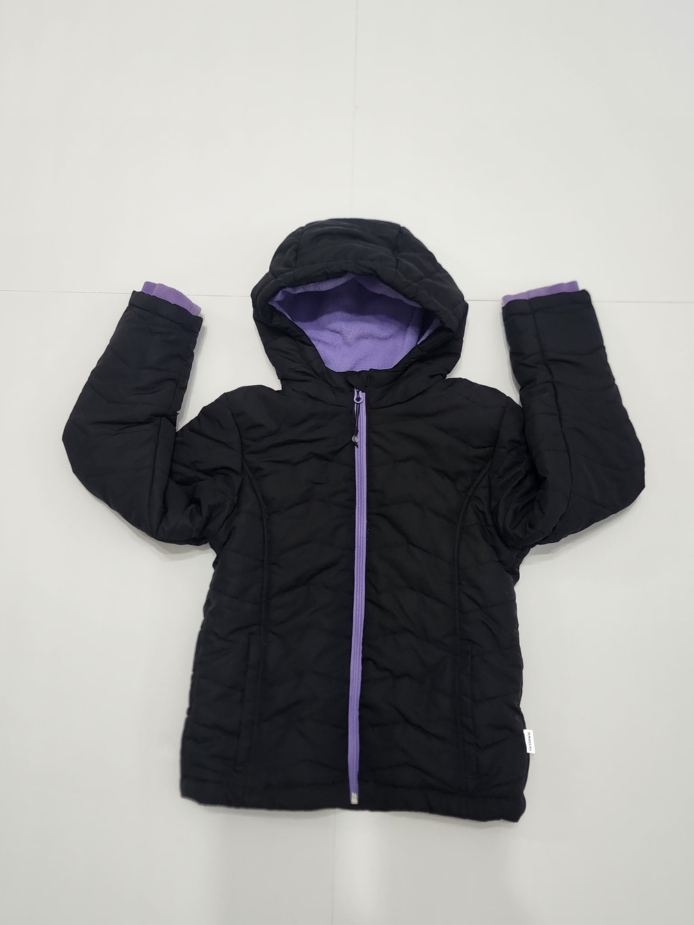 Magellan Outdoors Black Puffer Jacket with Purple Accents And Hood Girs' Size S